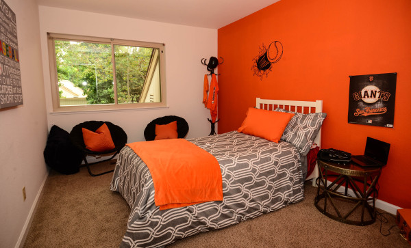 Pleasanton 3 bedroom with master suite, near Award winning schools,